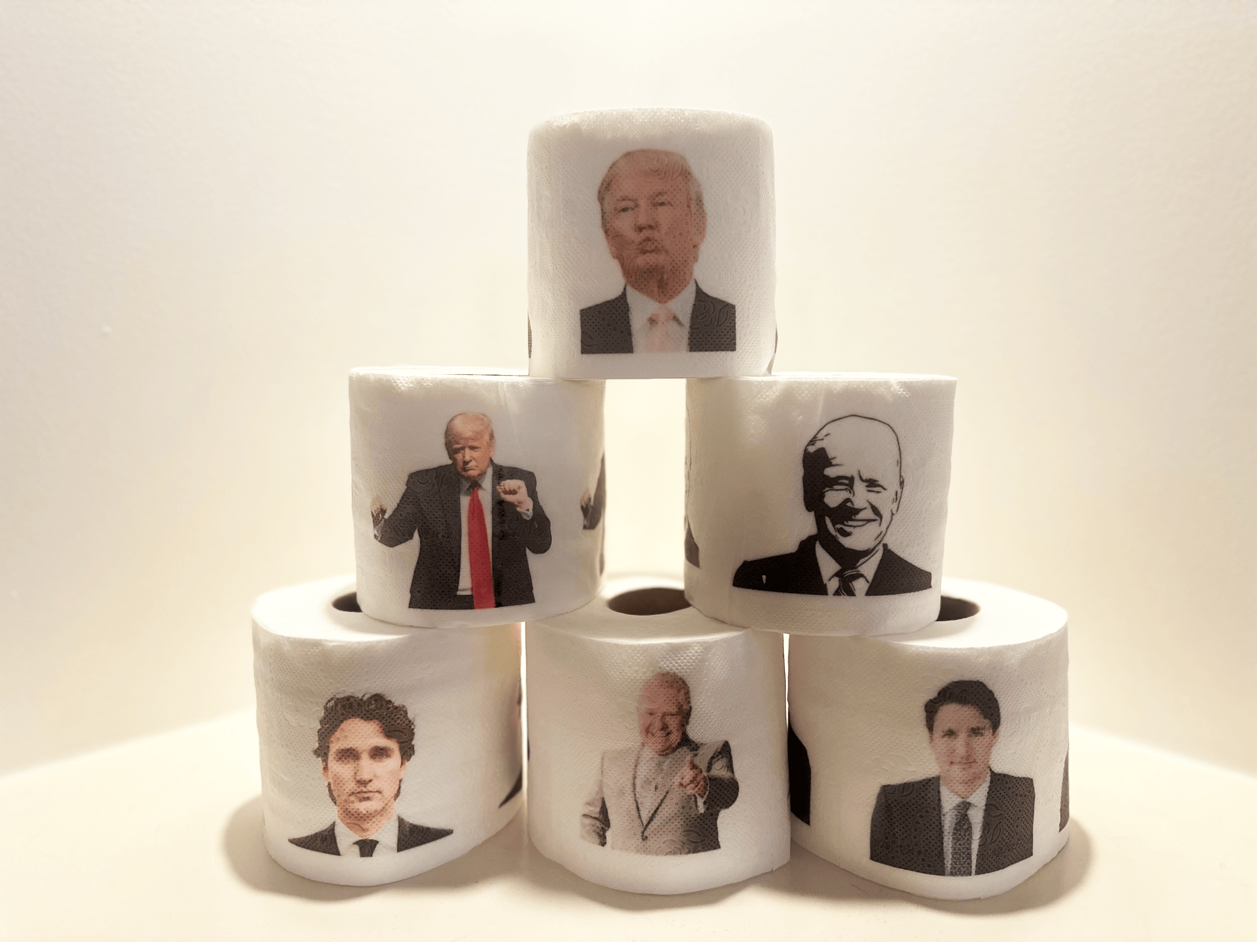 DONALD TRUMP DESIGN 2 TOILET PAPER